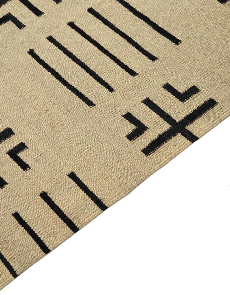 Detail image of 6' 11 x 9' 3  Hand Woven Kilim Modern Wool Rug