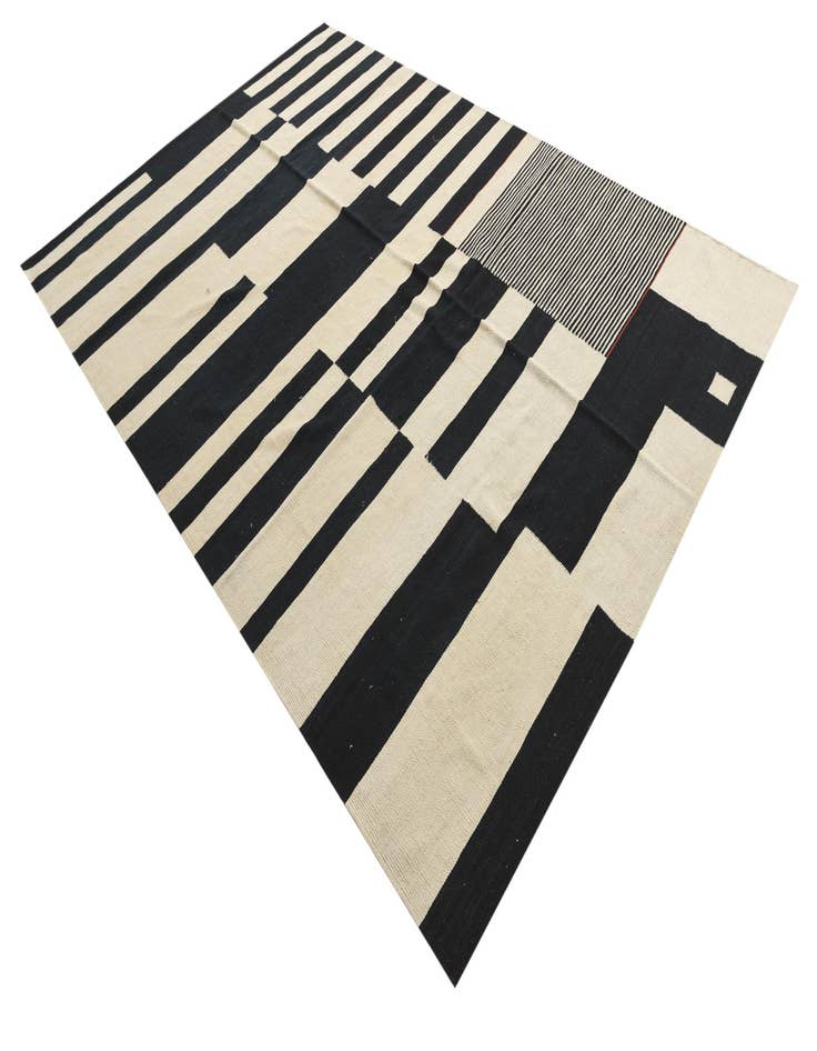 Detail image of 6' 6 x 9' 6 Hand Woven Kilim Modern Wool Rug