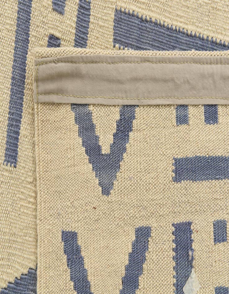 Detail image of 5' 3 x 6' 5  Hand Woven Kilim Modern Wool Rug