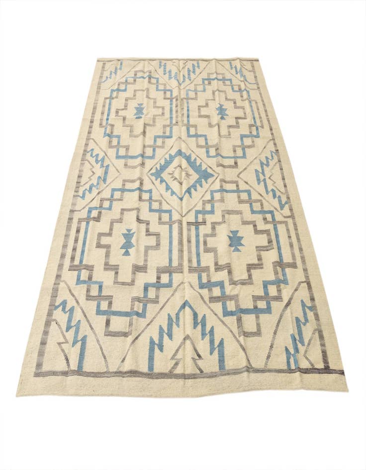 Detail image of 6' x 7' 6  Hand Woven Kilim Modern Wool Rug