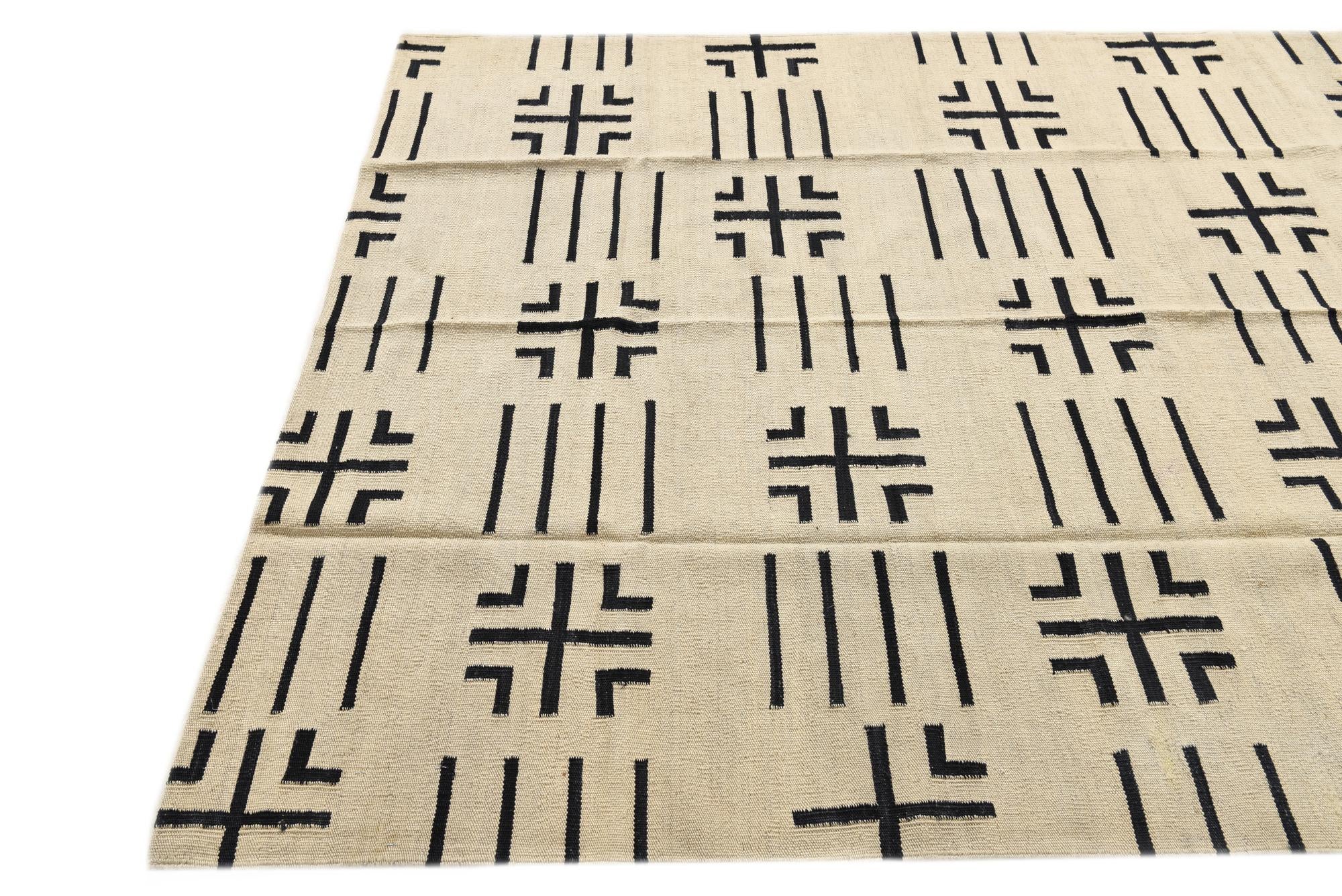 5' 4 x 6' 6 Hand Woven Kilim Modern Wool Rug