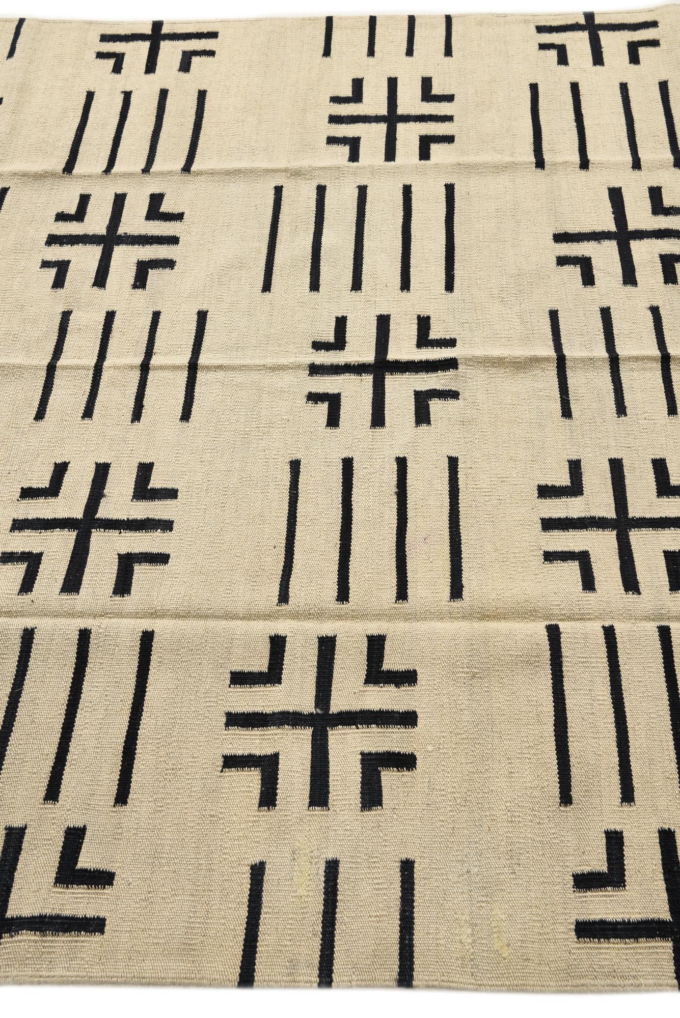 5' 4 x 6' 6 Hand Woven Kilim Modern Wool Rug