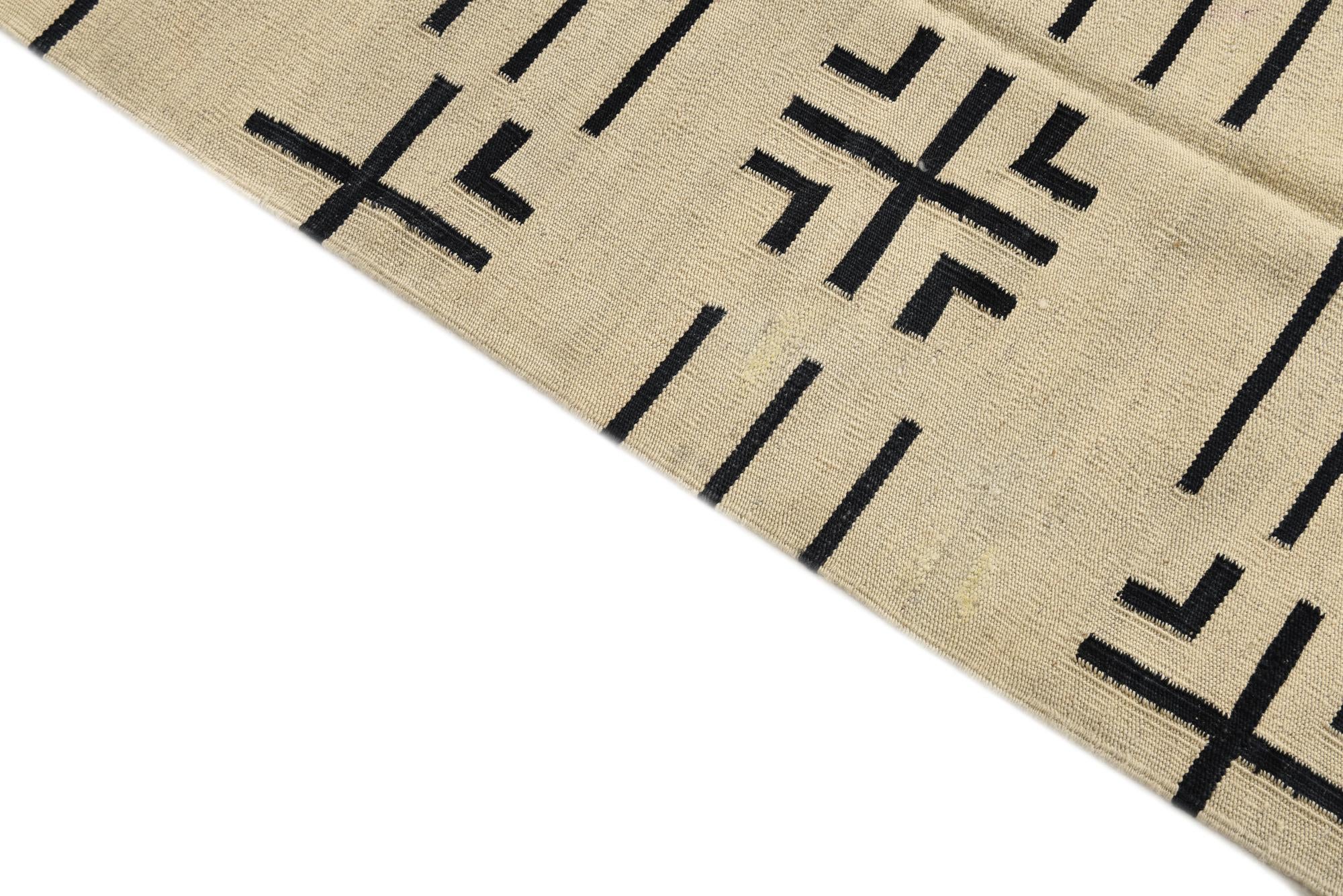5' 4 x 6' 6 Hand Woven Kilim Modern Wool Rug