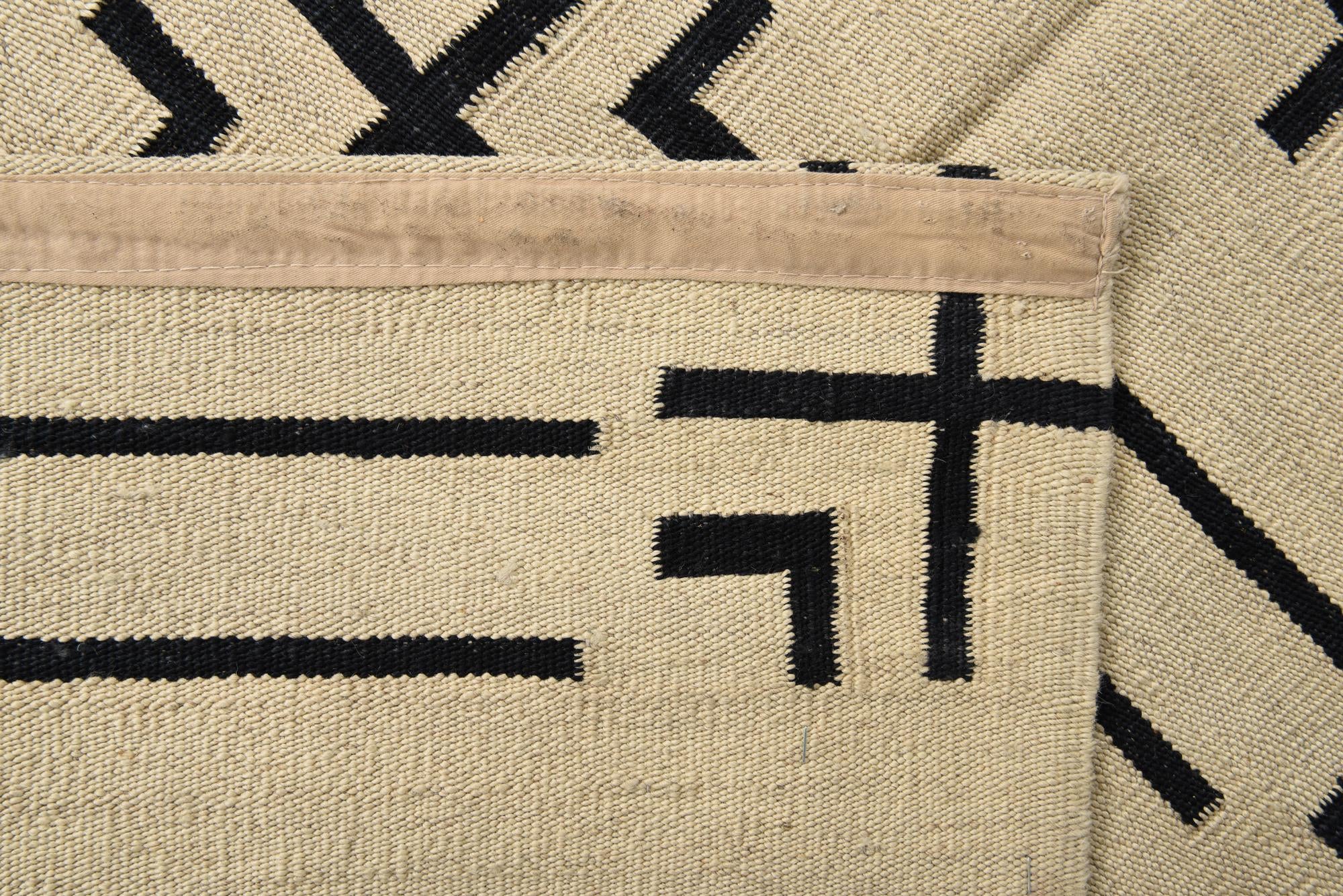 5' 4 x 6' 6 Hand Woven Kilim Modern Wool Rug