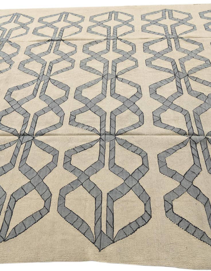 Detail image of 8' 5 x 9' 7  Hand Woven Kilim Modern Wool Rug