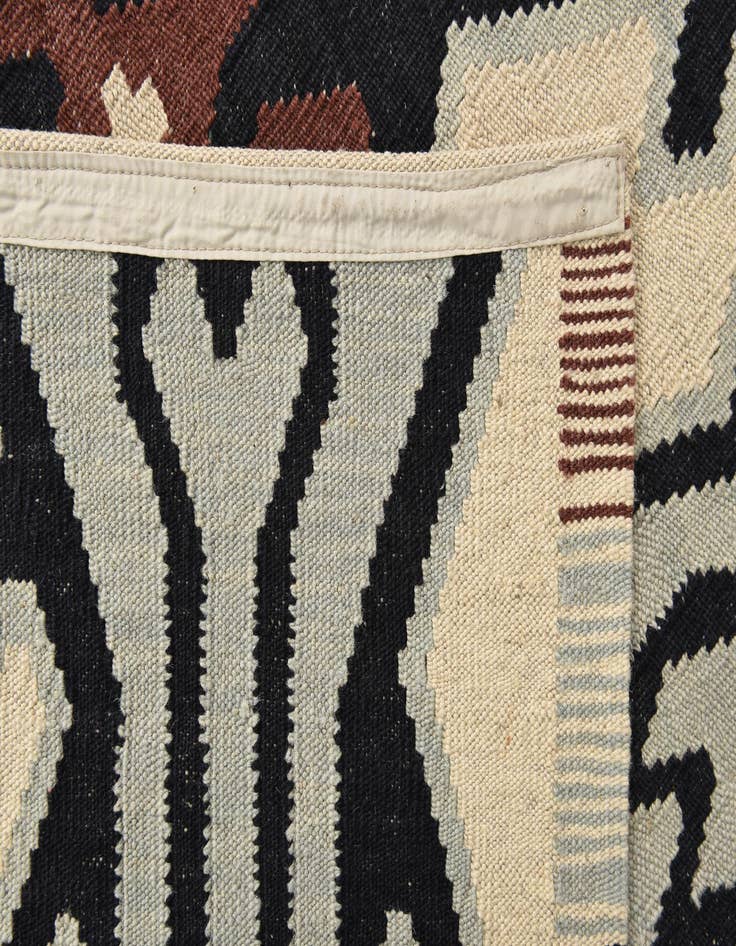 Detail image of 6' 4 x 7' 11  Hand Woven Kilim Modern Wool Rug