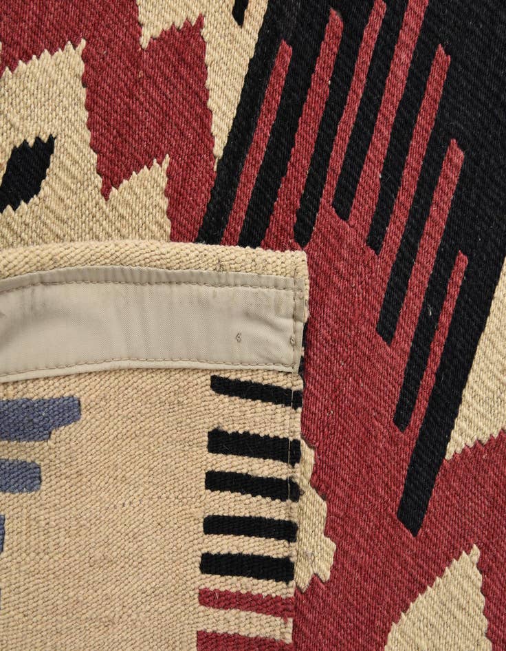Detail image of 5' 10 x 8' Hand Woven Kilim Modern Wool Rug