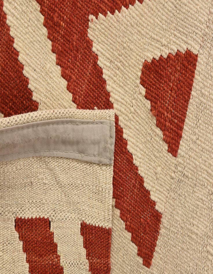 Detail image of 5' 6 x 9' 7  Hand Woven Kilim Modern Wool Rug