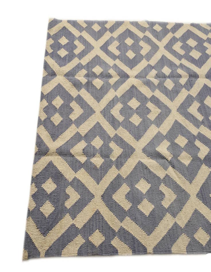 Detail image of 4' 1 x 5' 8  Hand Woven Kilim Modern Wool Rug