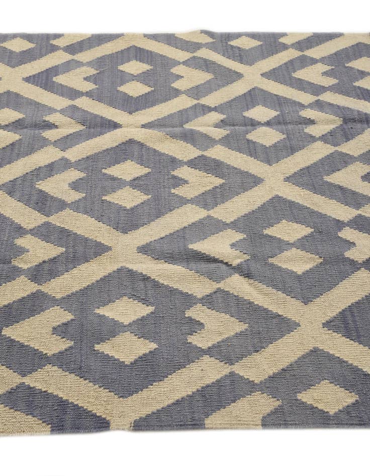 Detail image of 4' 1 x 5' 8  Hand Woven Kilim Modern Wool Rug