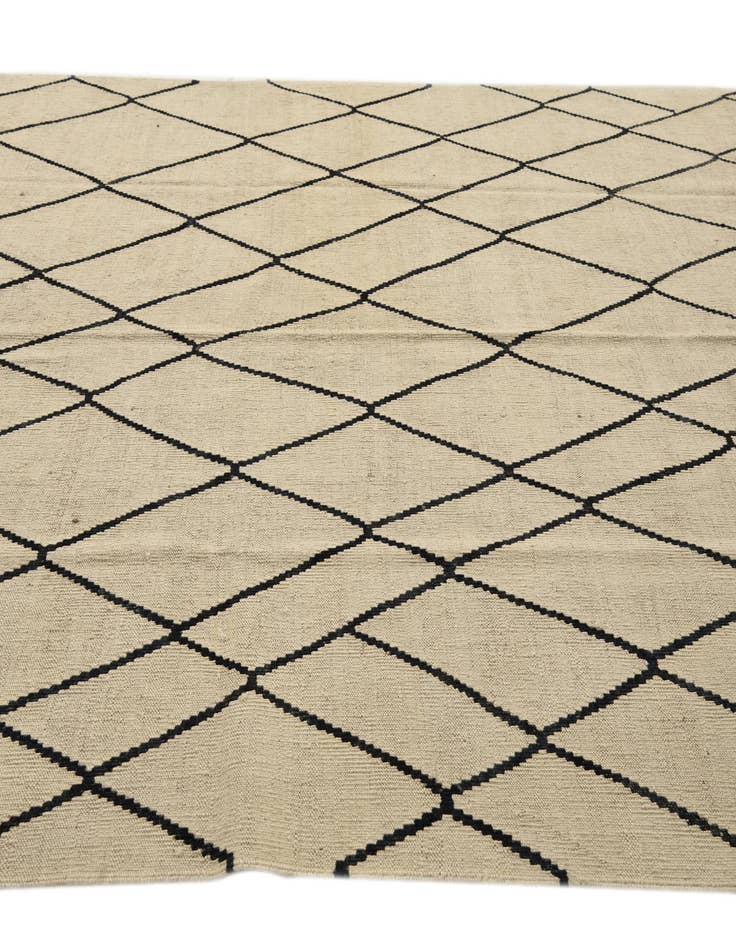 Detail image of 6' 2 x 7' 4  Hand Woven Kilim Modern Wool Rug