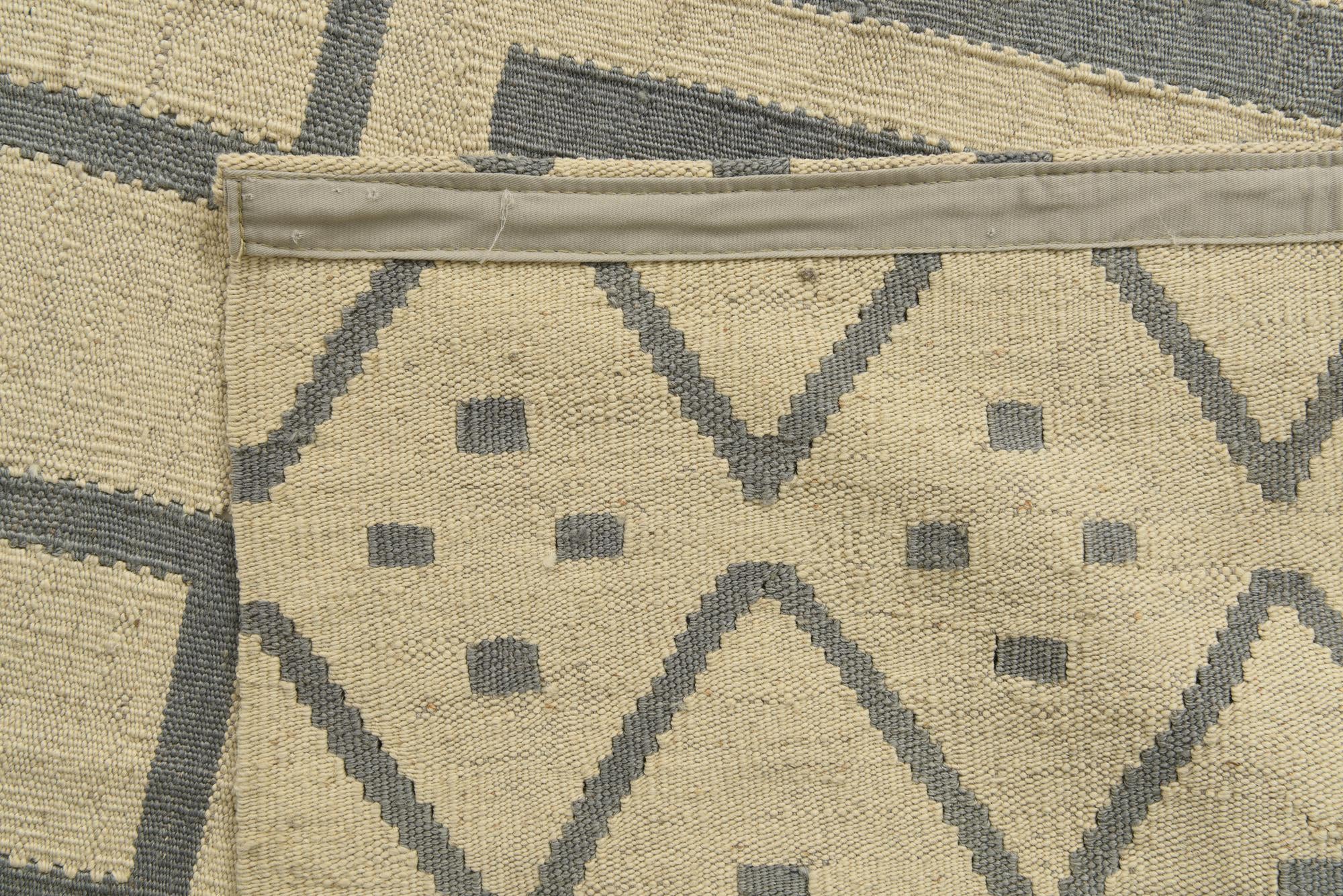 6' x 7' 6 Hand Woven Kilim Modern Wool Rug