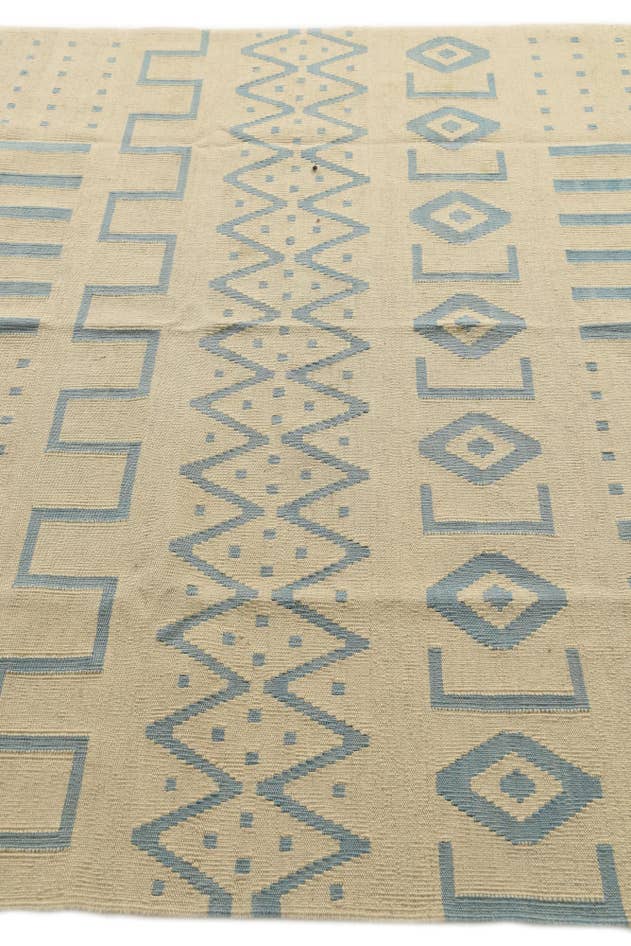Detail image of 5' 9 x 7' 8 Hand Woven Kilim Modern Wool Rug