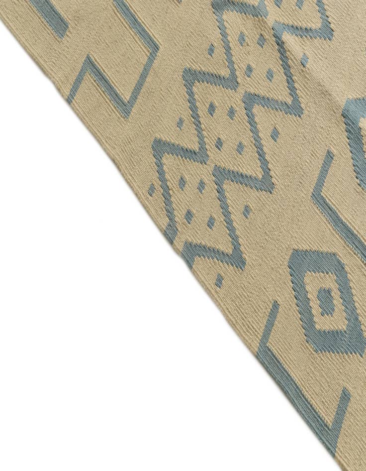 Detail image of 5' 9 x 7' 8  Hand Woven Kilim Modern Wool Rug