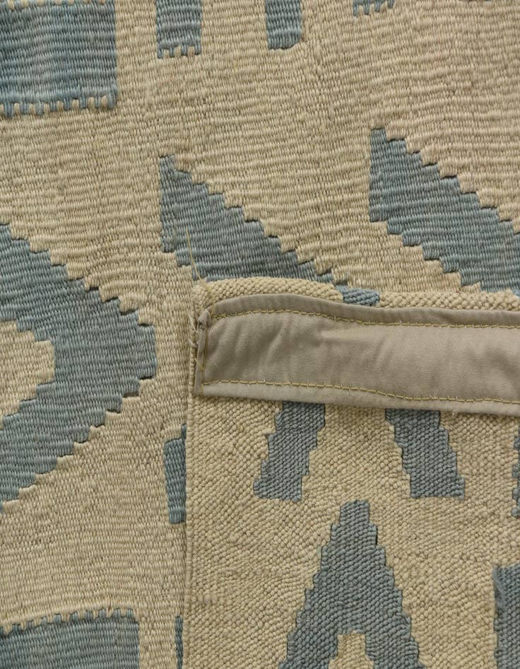 Detail image of 5' 4 x 6' 7  Hand Woven Kilim Modern Wool Rug