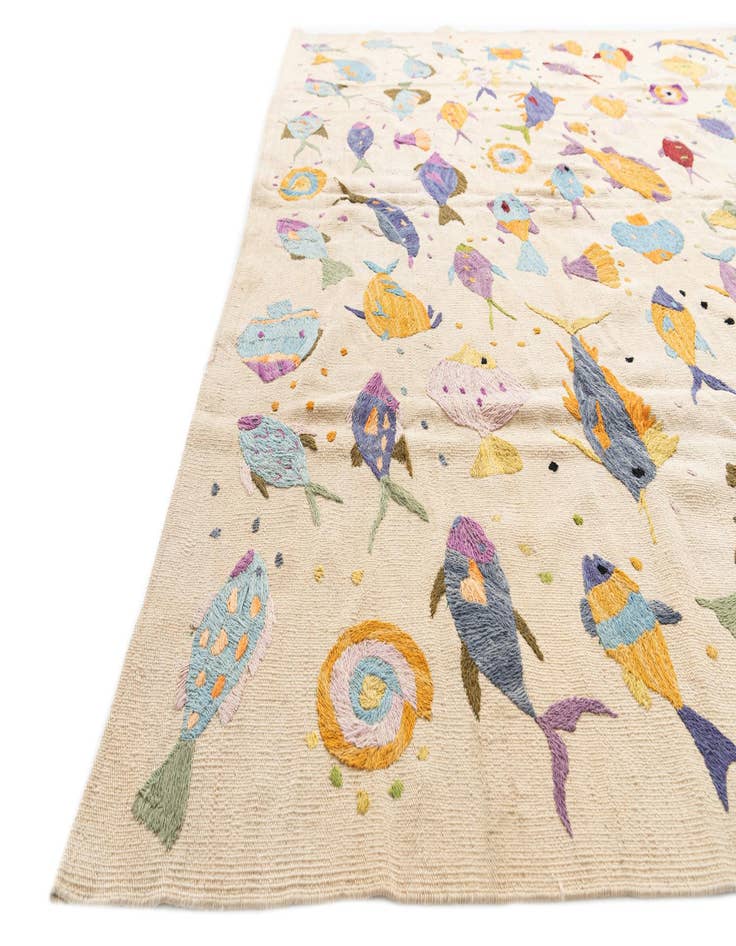 Detail image of 6' 5 x 9' 5  Hand Woven Kilim Suzani Wool Rug