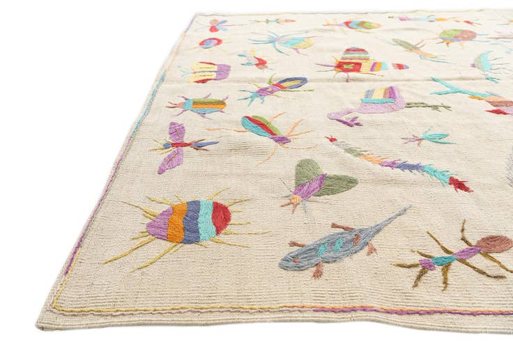 Detail image of 5' 5 x 7' 4 Hand Woven Kilim Suzani Wool Rug