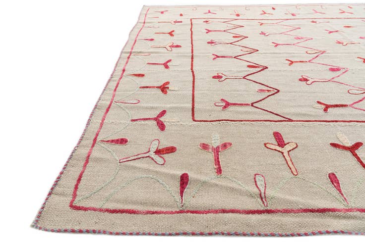 Detail image of 6' x 7' 6 Hand Woven Kilim Suzani Wool Rug