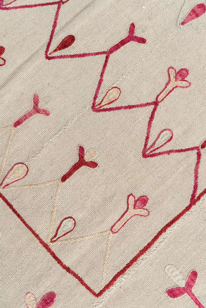6' x 7' 6 Hand Woven Kilim Suzani Wool Rug