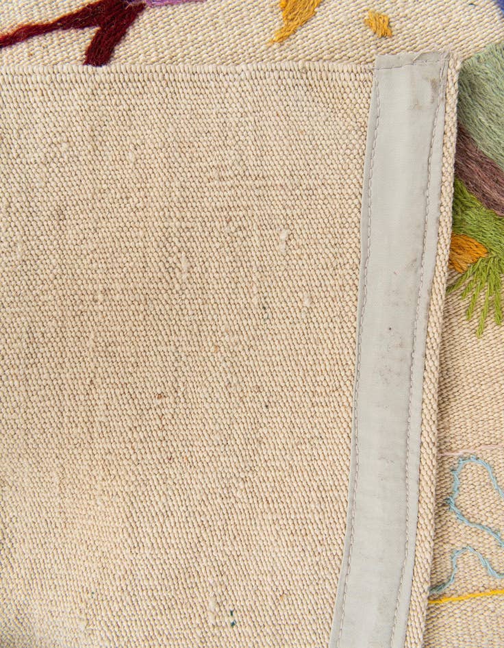 Detail image of 6' 4 x 9' 5  Hand Woven Kilim Suzani Wool Rug