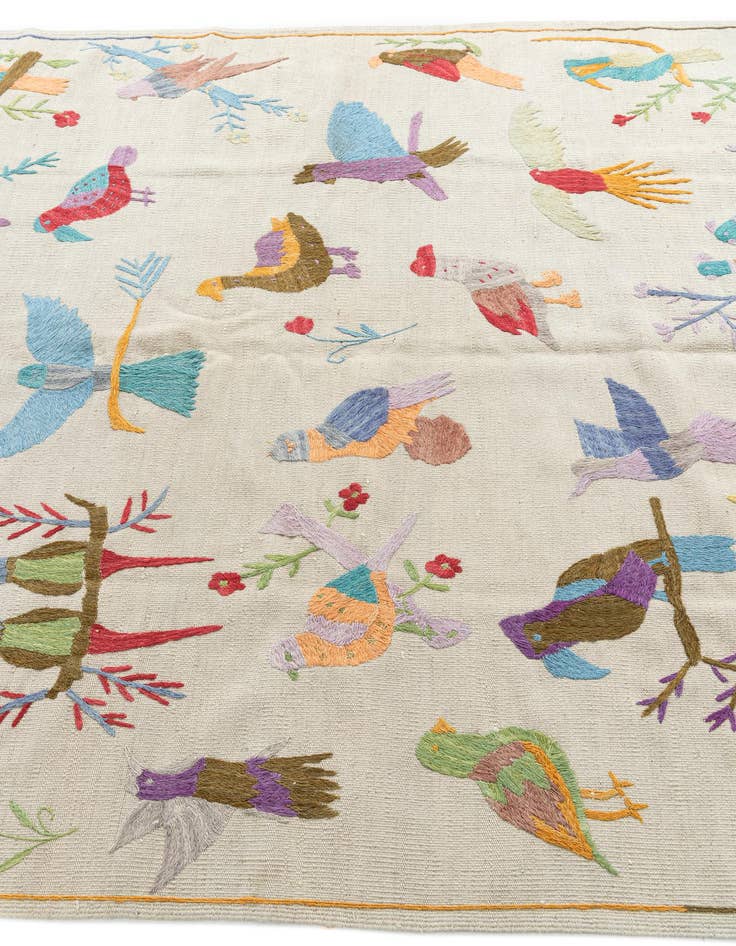 Detail image of 5' 7 x 8'  Hand Woven Kilim Suzani Wool Rug