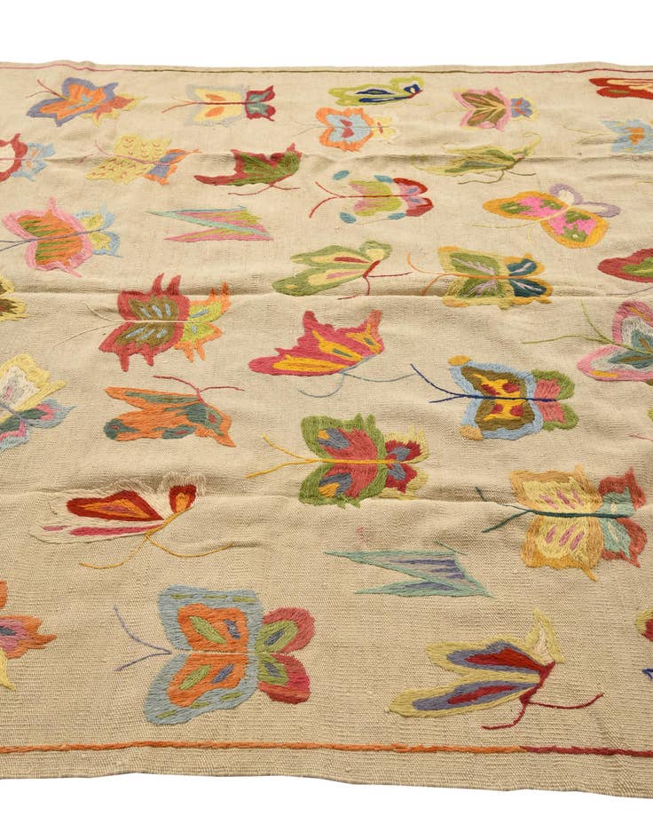 Detail image of 6' 5 x 9' 4  Hand Woven Kilim Suzani Wool Rug