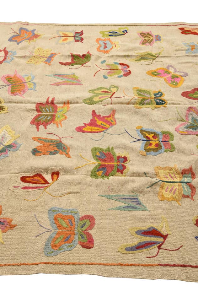 Detail image of 6' 5 x 9' 4 Hand Woven Kilim Suzani Wool Rug