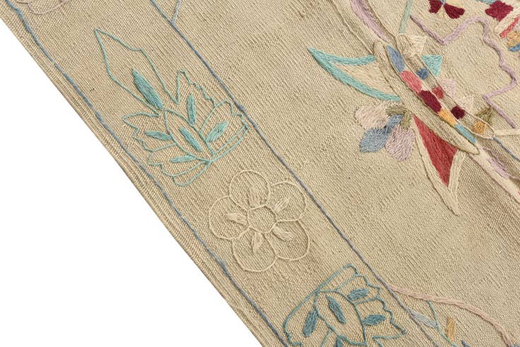 Detail image of 5' 7 x 7' 9 Hand Woven Kilim Suzani Wool Rug