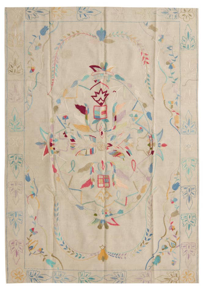 Detail image of 5' 7 x 7' 9 Hand Woven Kilim Suzani Wool Rug