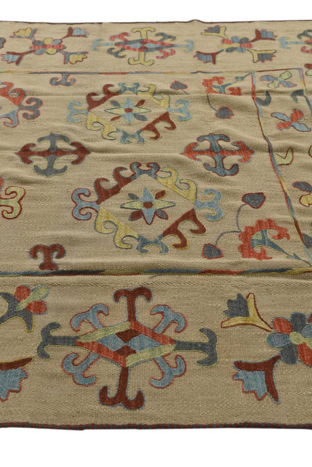 Detail image of 6' x 7' 8 Hand Woven Kilim Suzani Wool Rug