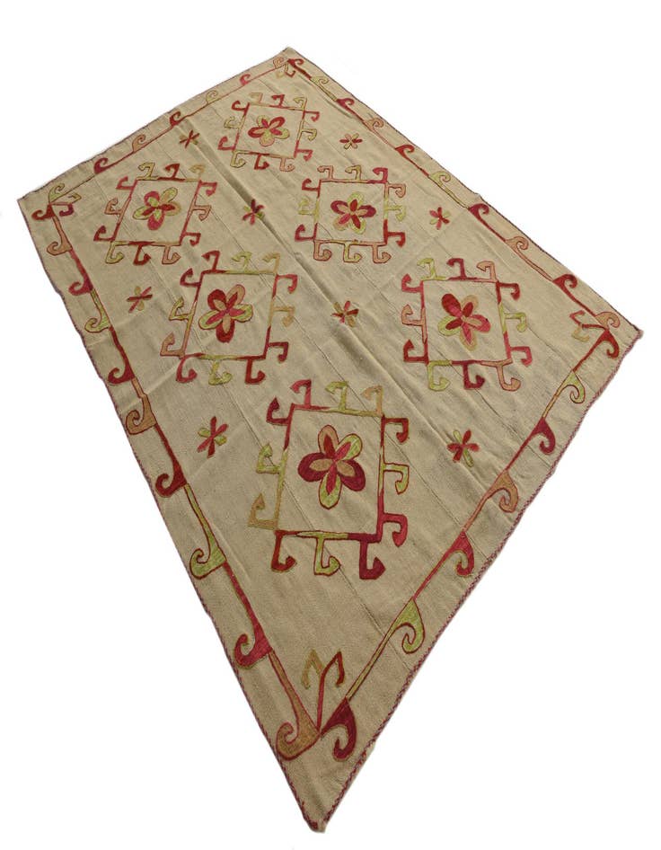 Detail image of 5' 9 x 7' 7 Hand Woven Kilim Suzani Wool Rug
