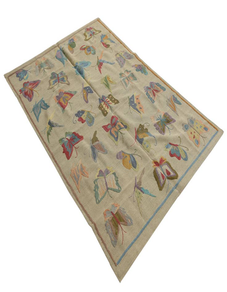 Detail image of 4' 1 x 5' 10  Hand Woven Kilim Suzani Wool Rug