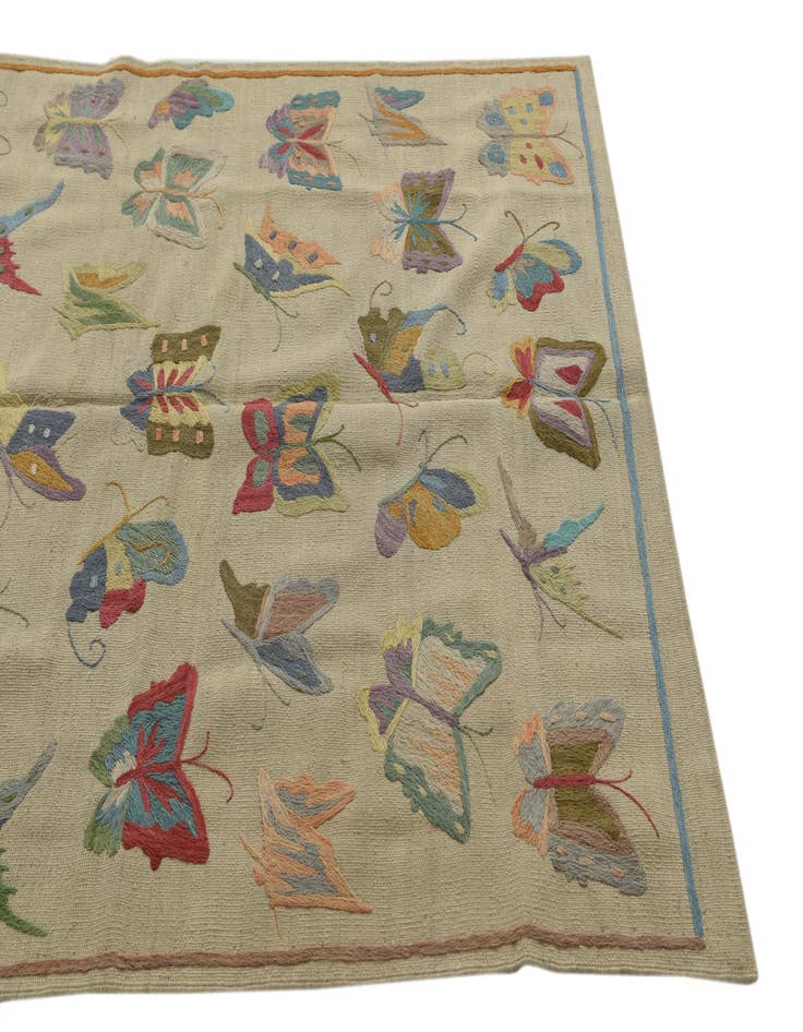 Detail image of 4' 1 x 5' 10  Hand Woven Kilim Suzani Wool Rug