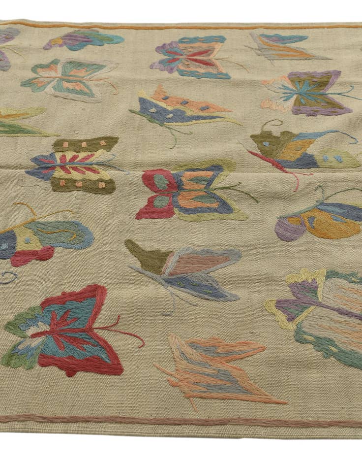 Detail image of 4' 1 x 5' 10  Hand Woven Kilim Suzani Wool Rug