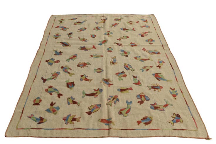 Detail image of 4' 10 x 6' 6 Hand Woven Kilim Suzani Wool Rug