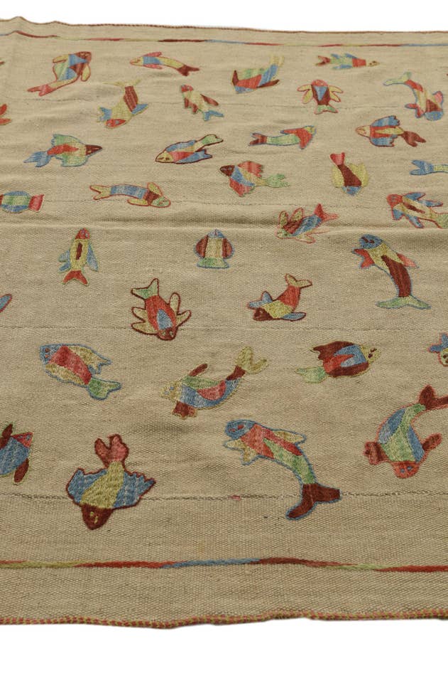 Detail image of 4' 10 x 6' 6 Hand Woven Kilim Suzani Wool Rug