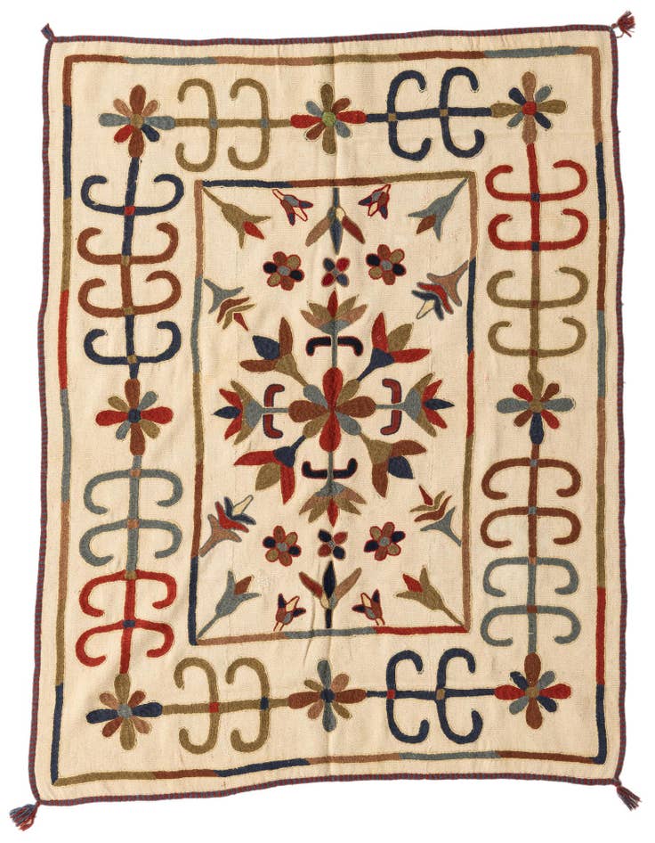 Detail image of 4' 4 x 5' 5 Hand Woven Kilim Suzani Wool Rug