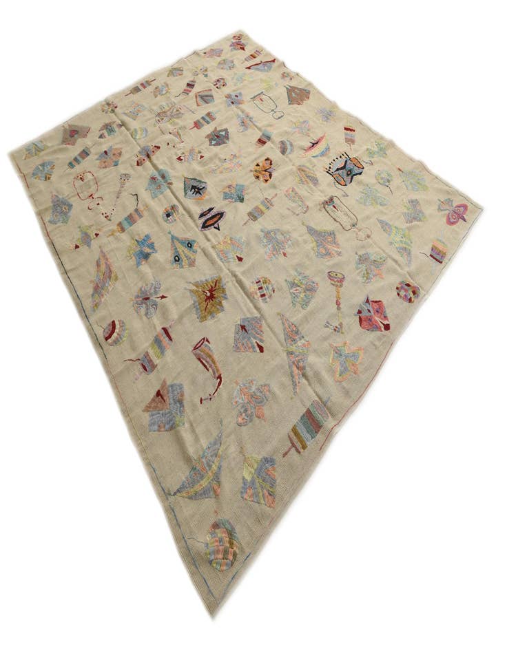 Detail image of 8' 4 x 9' 6  Hand Woven Kilim Suzani Wool Rug