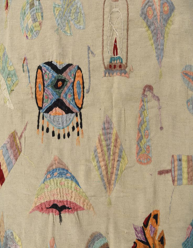 Detail image of 8' 4 x 9' 6  Hand Woven Kilim Suzani Wool Rug