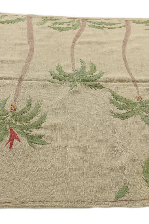 Detail image of 5' x 6' 6 Hand Woven Kilim Suzani Wool Rug