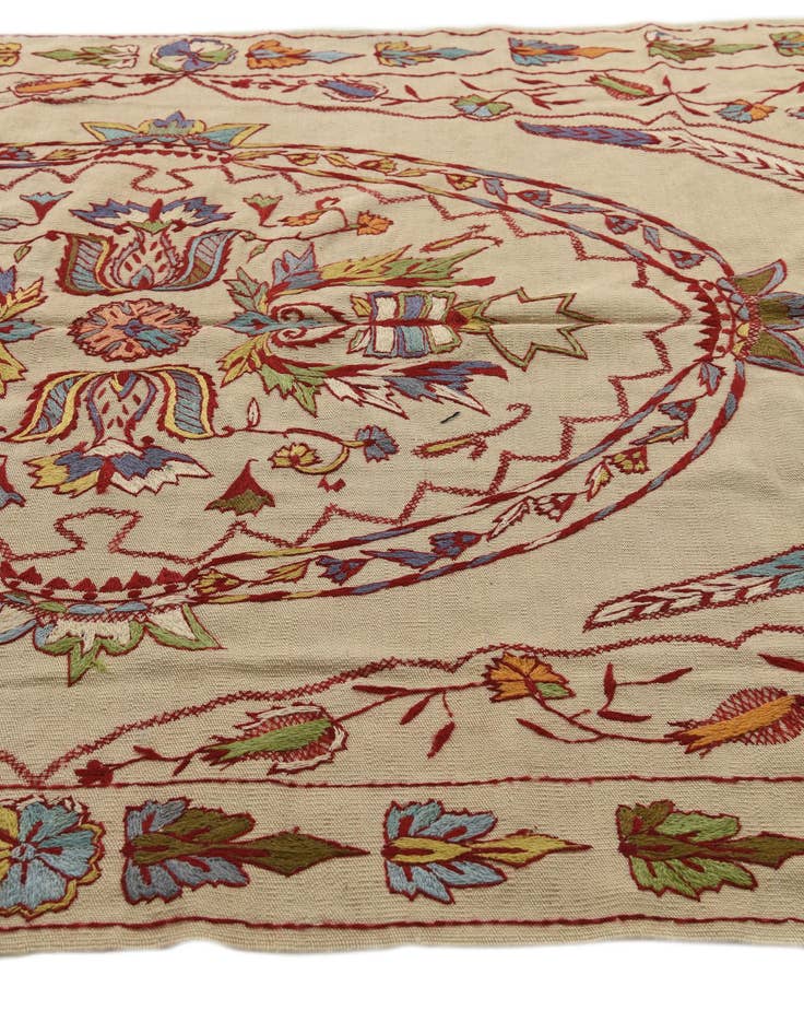 Detail image of 5' 8 x 7' 10 Hand Woven Kilim Suzani Wool Rug