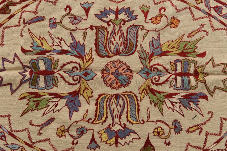 Detail image of 5' 8 x 7' 10 Hand Woven Kilim Suzani Wool Rug