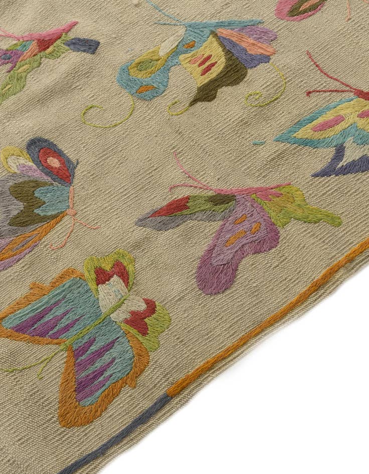 Detail image of 4' 9 x 6' 2  Hand Woven Kilim Suzani Wool Rug