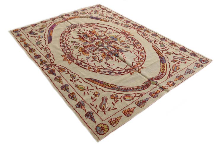 Detail image of 5' 5 x 7' 4 Hand Woven Kilim Suzani Wool Rug