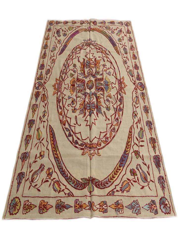 Detail image of 5' 5 x 7' 4 Hand Woven Kilim Suzani Wool Rug