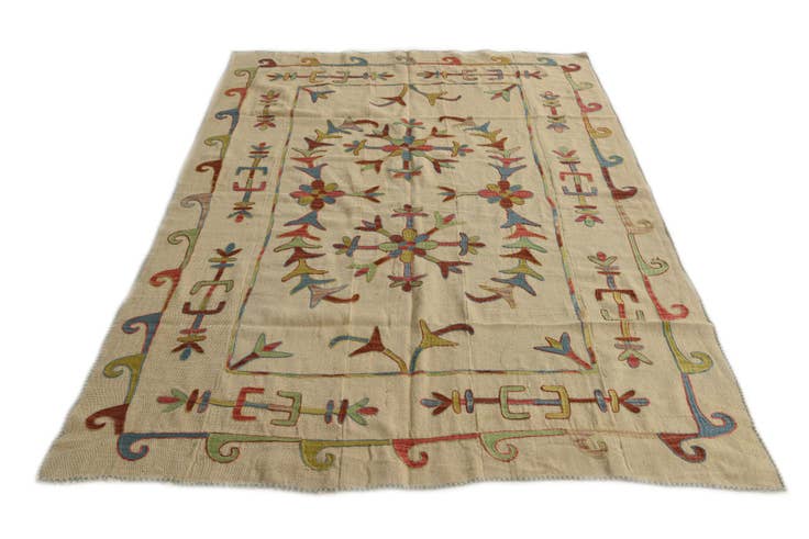 Detail image of 5' 5 x 7' 10 Hand Woven Kilim Suzani Wool Rug