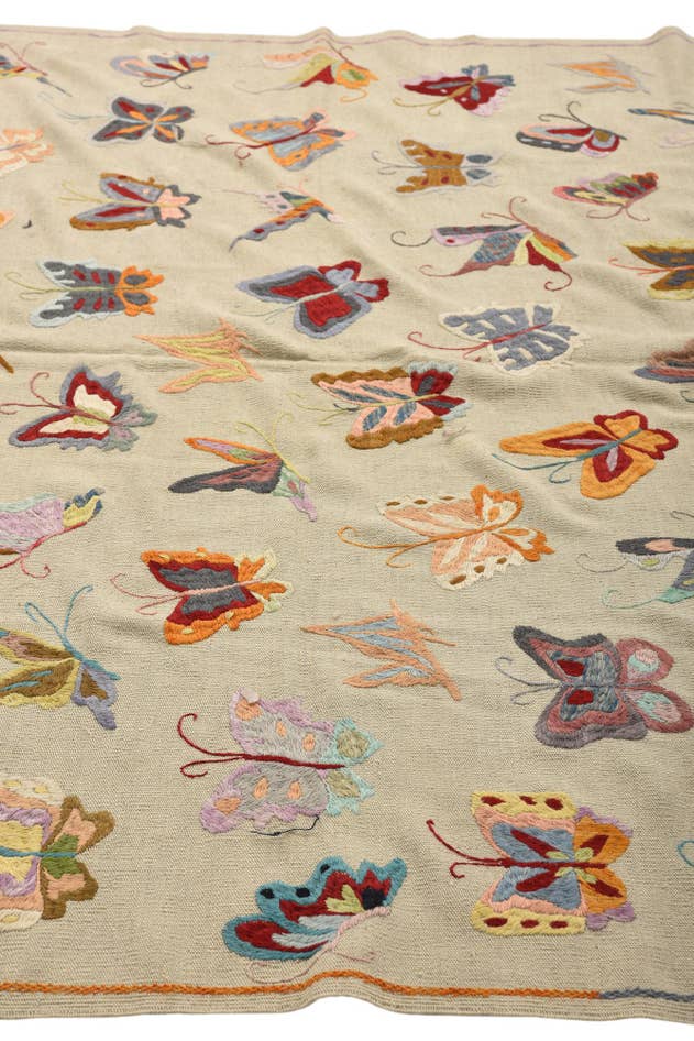 Detail image of 205cm x 280cm Hand Woven Kilim Suzani Wool Rug