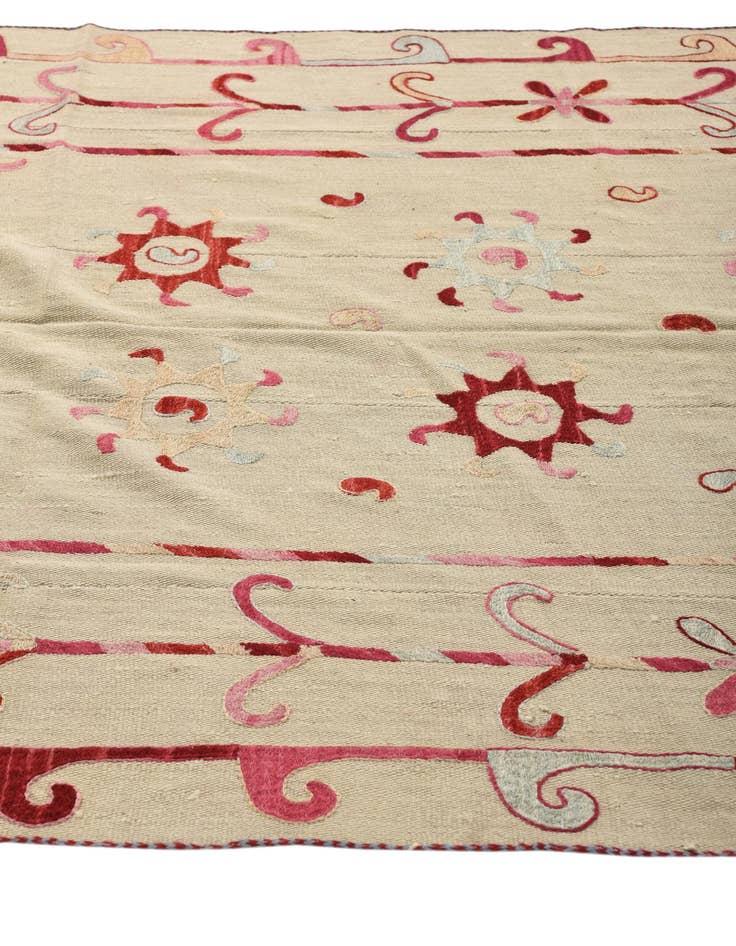 Detail image of 5' 7 x 7' 5  Hand Woven Kilim Suzani Wool Rug