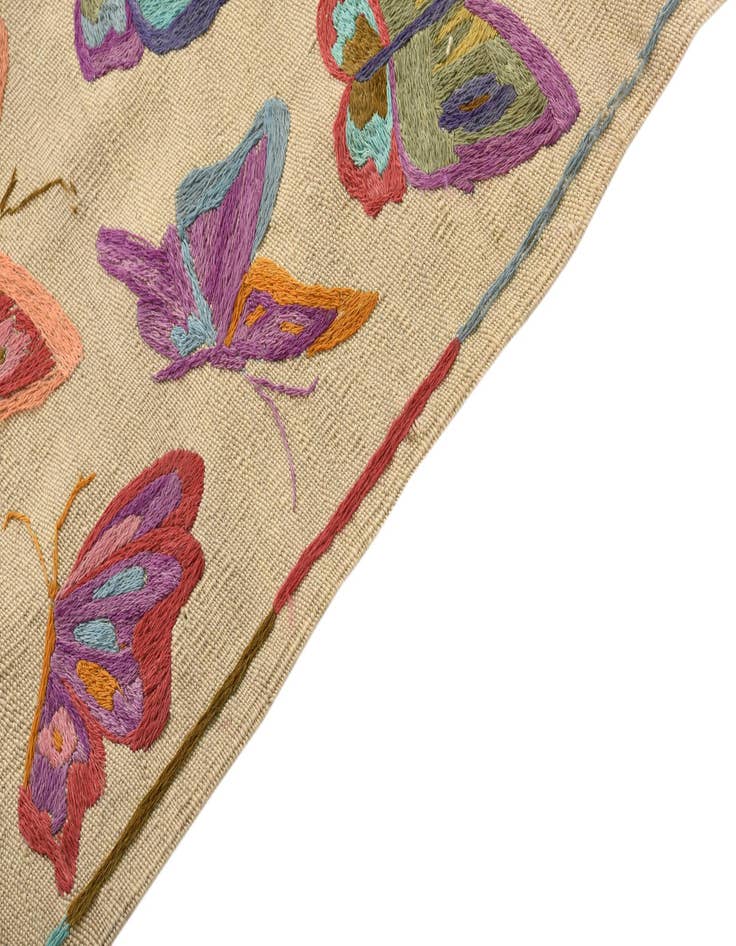 Detail image of 4' 10 x 6' 5  Hand Woven Kilim Suzani Wool Rug