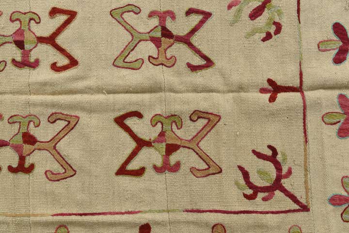 4' 1 x 5' 8 Hand Woven Kilim Suzani Wool Rug